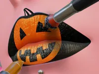 https://playallgames.online/game/lip-art